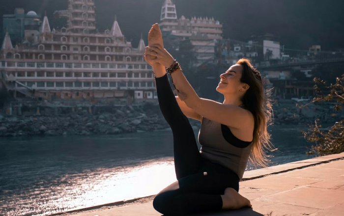 Article Image for Global Yoga Trends Blending Tradition and Innovation